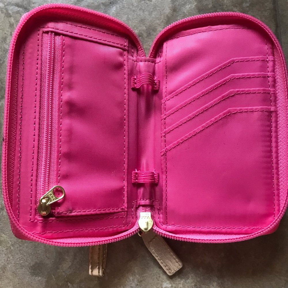 Lilly Pulitzer Wristlet w/ Detachable Strap and ID Slot - Picture 3 of 3
